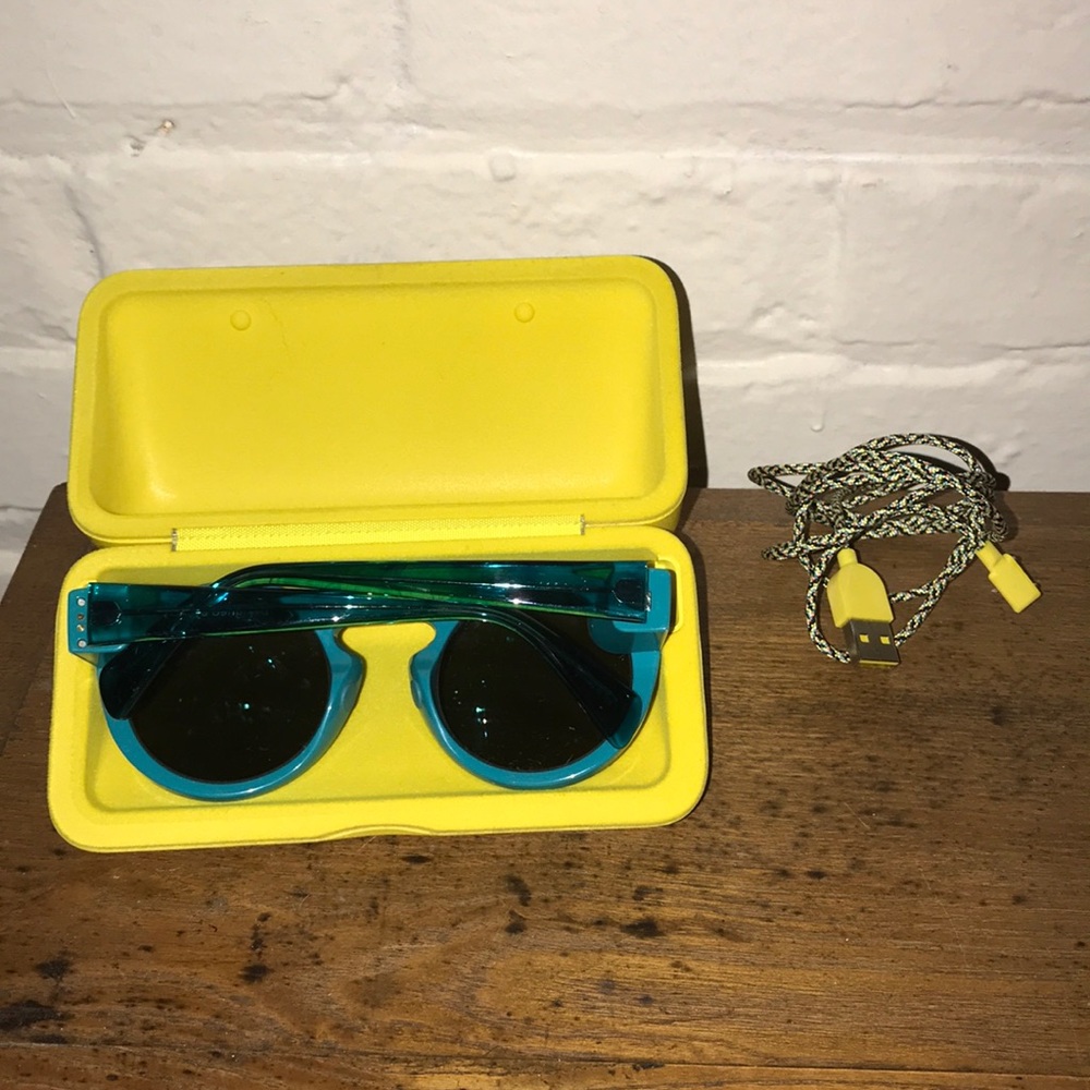 Snapchat Spectacles First Edition - Picture 3 of 3
